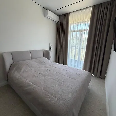 Apartment Calypso на берегу моря кораблик